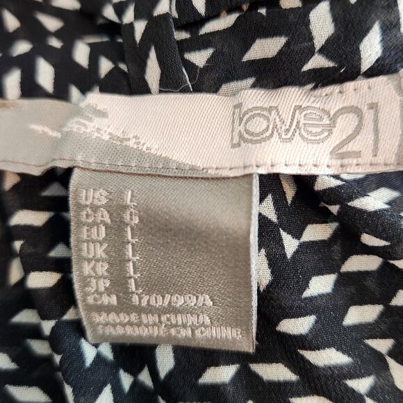 SALE Love 21 Sleeveless Sheer Chiffon Print Tank with Necktie - Picture 3 of 6